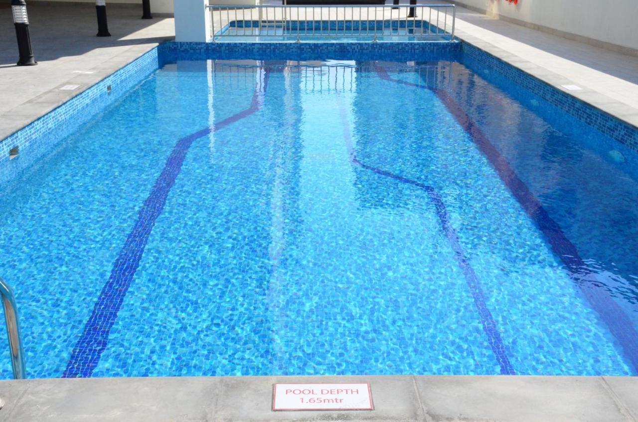 The Lodge Suites Μανάμα Εξωτερικό φωτογραφία
