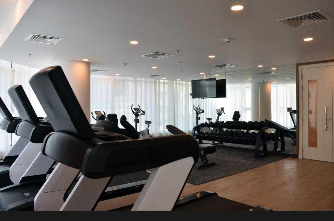The Lodge Suites Μανάμα Εξωτερικό φωτογραφία
